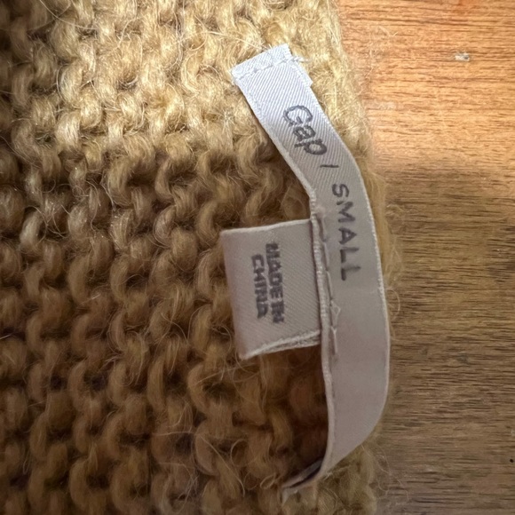 Gap Sweater - Picture 7 of 8